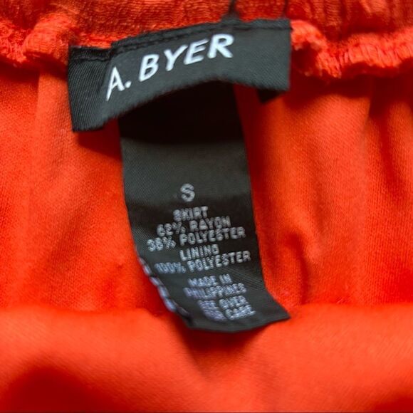 A. Byer skirt midi orange-red Small tiered longer in back elastic waist - Picture 5 of 8